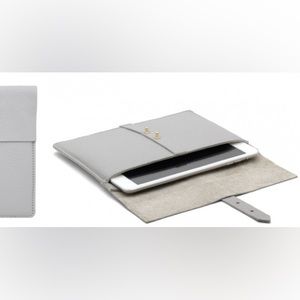 Cuyana Gray Laptop Leather Sleeve